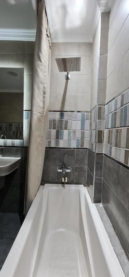 Comfy 2-Bedrooms Apartment In Cairo 44-2 Exterior foto
